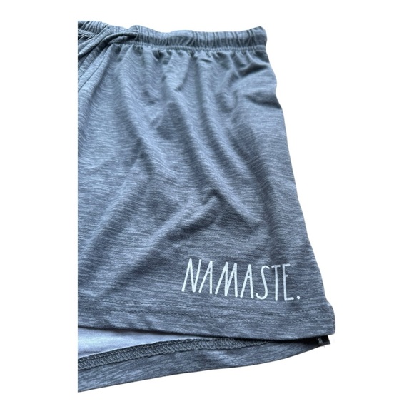 Rea Dunn women’s size large gray shorts with elastic and drawstring. - Picture 5 of 7